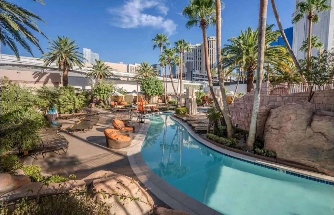 Classic Suite Mgm Signature 25Th Flr Pool View Las Vegas 0*,