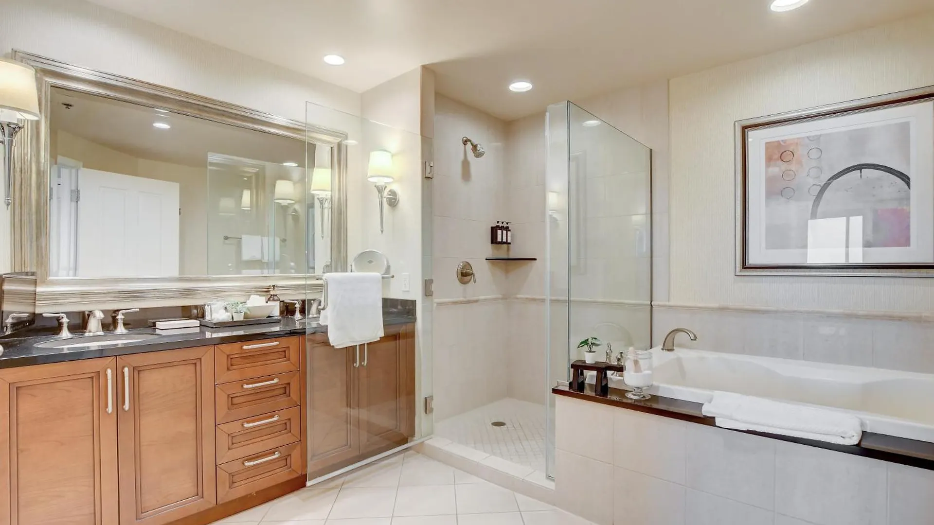 Classic Suite Mgm Signature 25Th Flr Pool View Las Vegas 0*,  USA